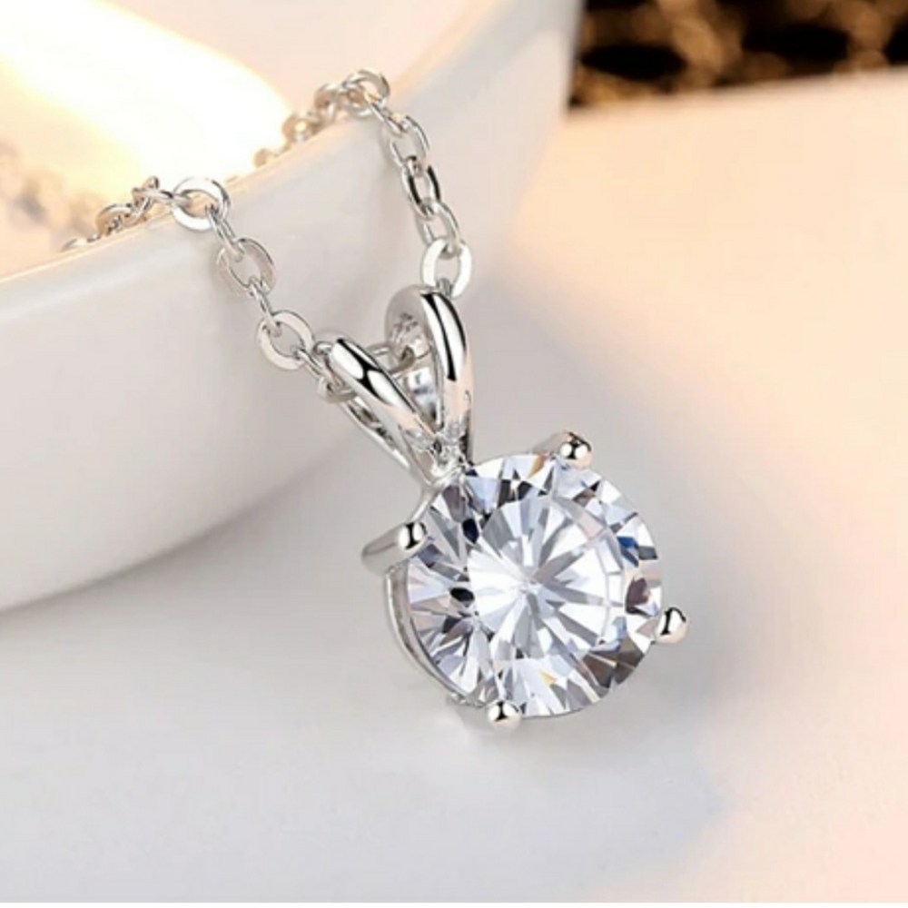 NIB Classic Solitaire Pendant Necklace - Picture 2 of 3